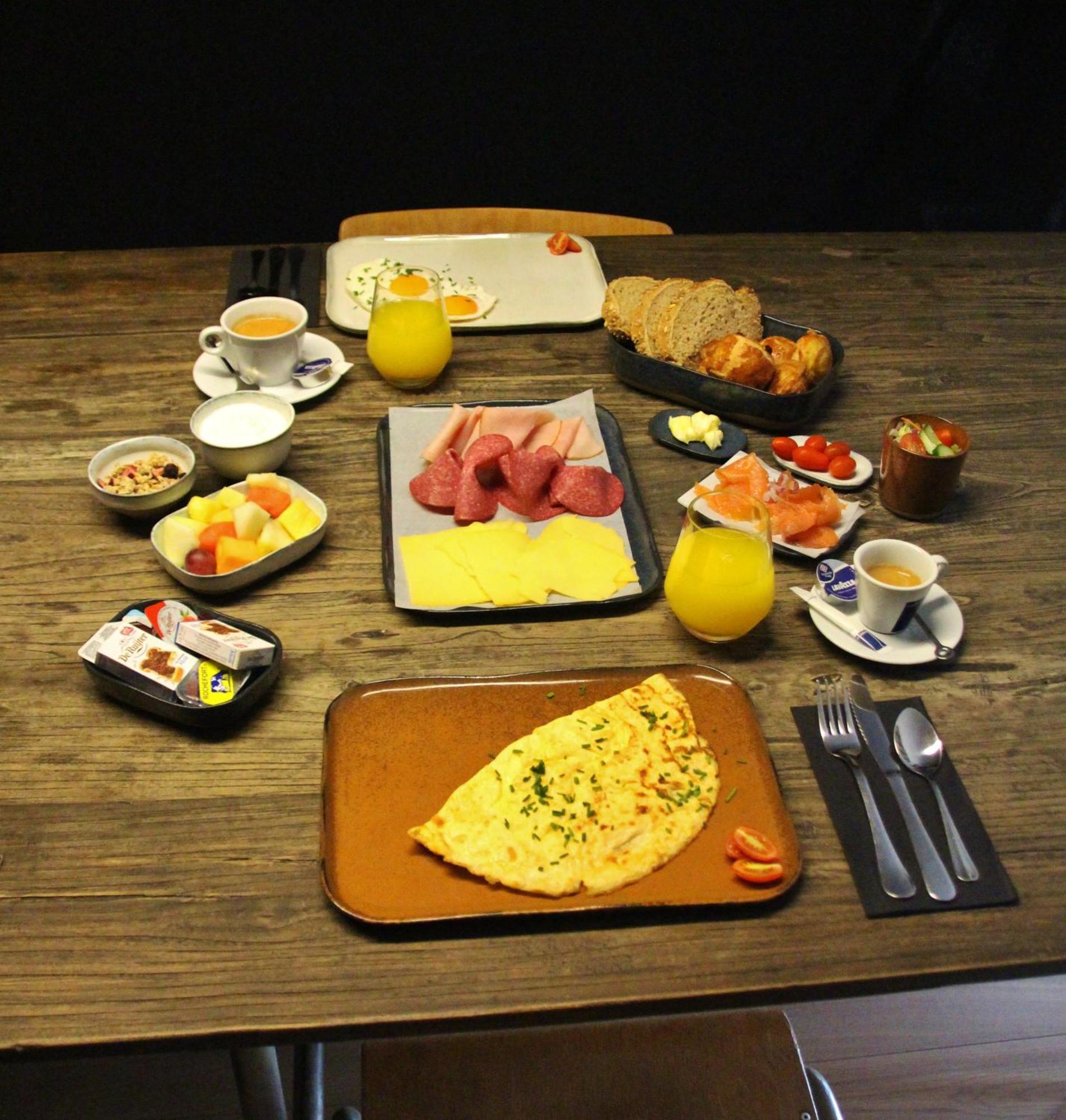 Hotel The Match